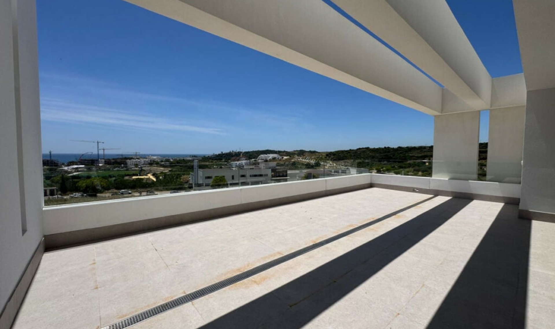 Resale - Apartment -
Estepona