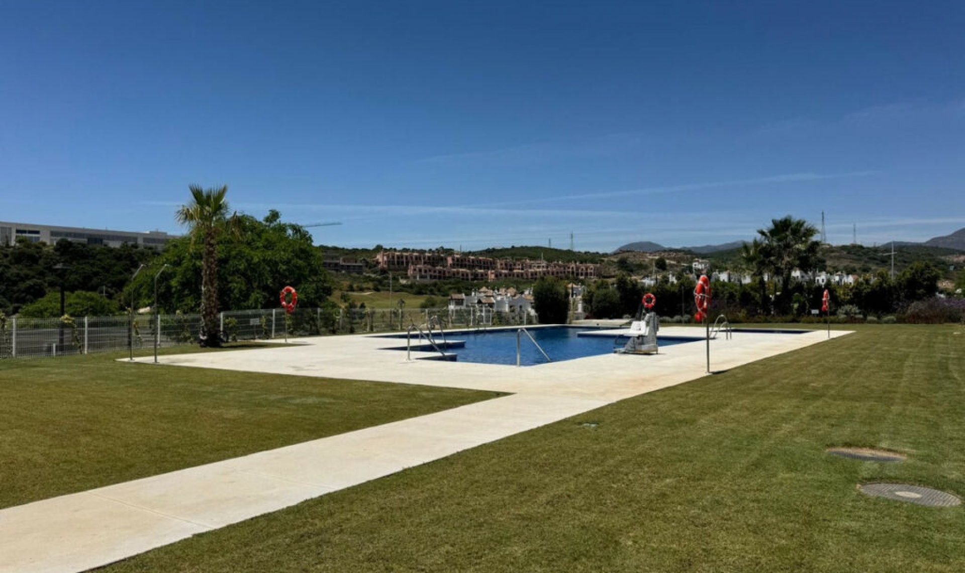 Resale - Apartment -
Estepona