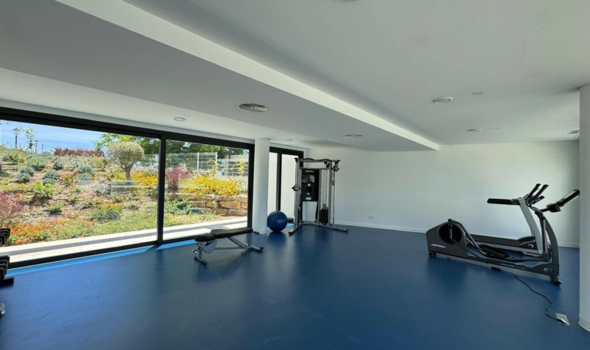 Resale - Apartment -
Estepona