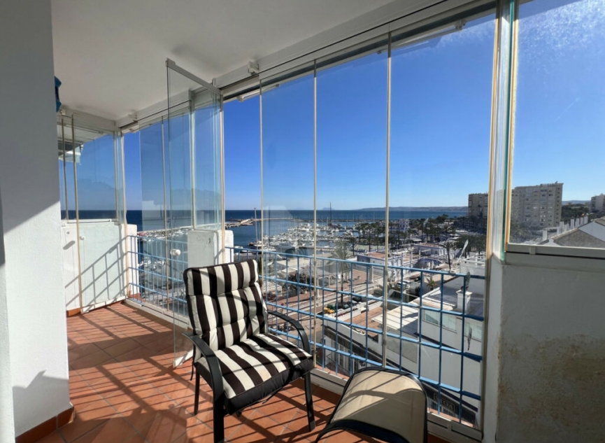 Resale - Apartment -
Estepona