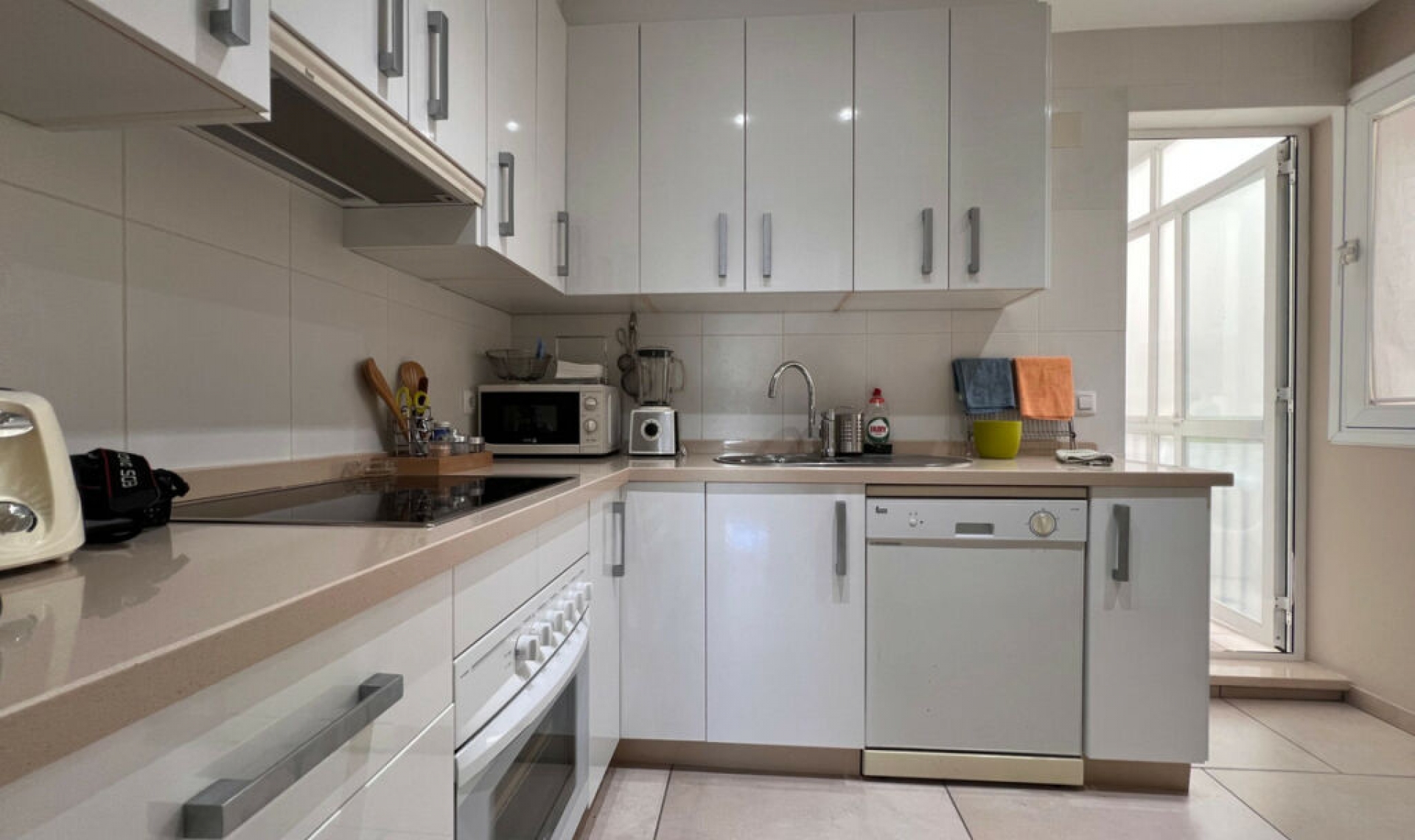 Resale - Apartment -
Estepona