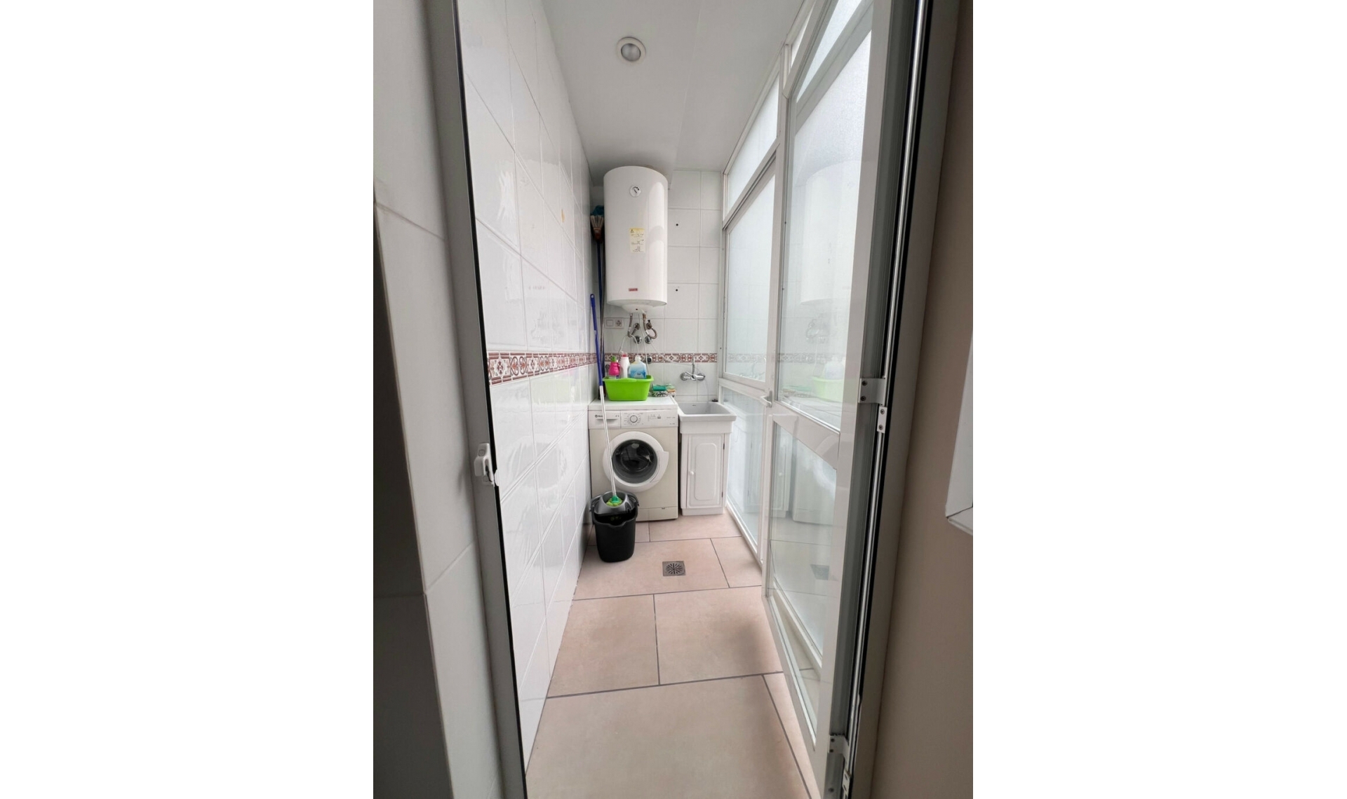 Resale - Apartment -
Estepona