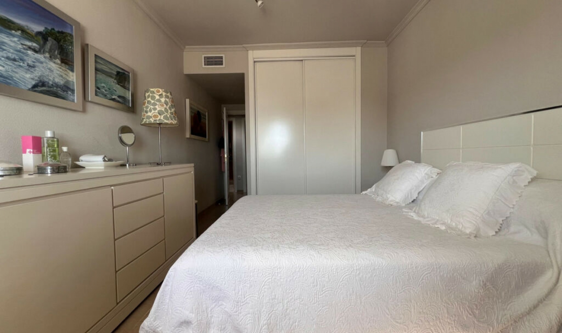 Resale - Apartment -
Estepona