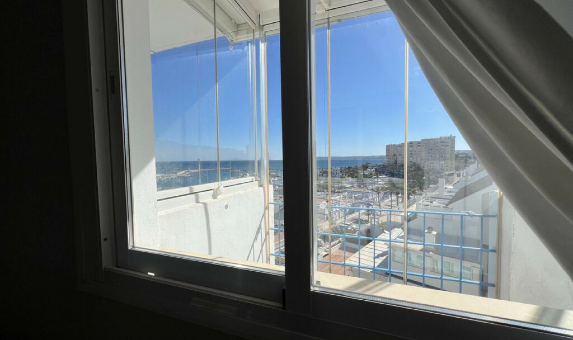 Resale - Apartment -
Estepona
