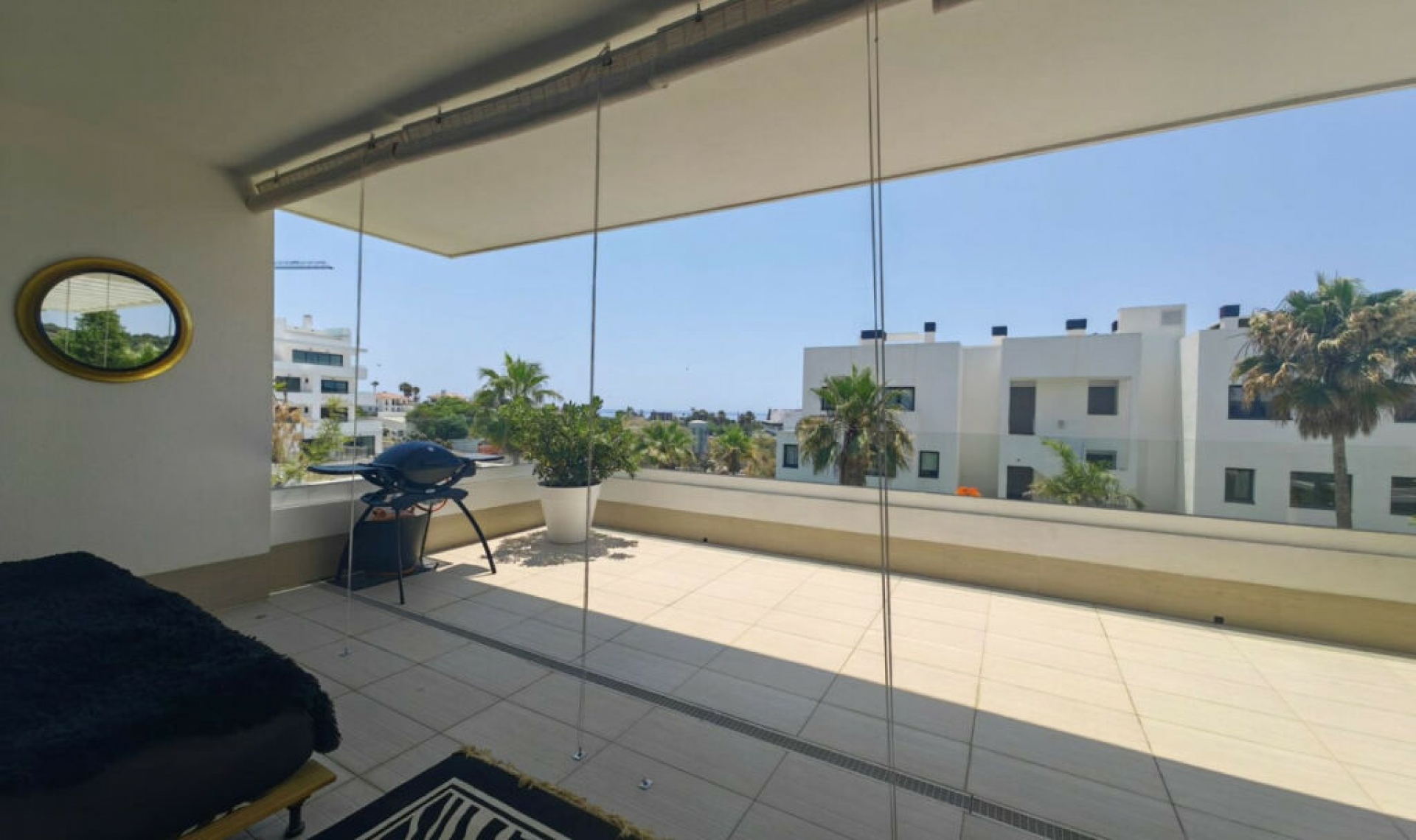 Resale - Apartment -
Estepona