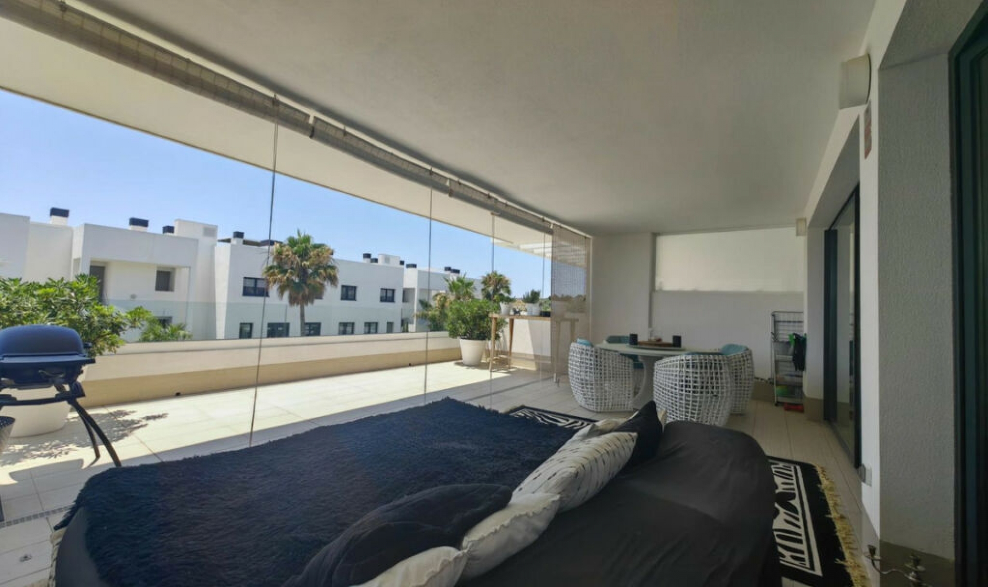 Resale - Apartment -
Estepona