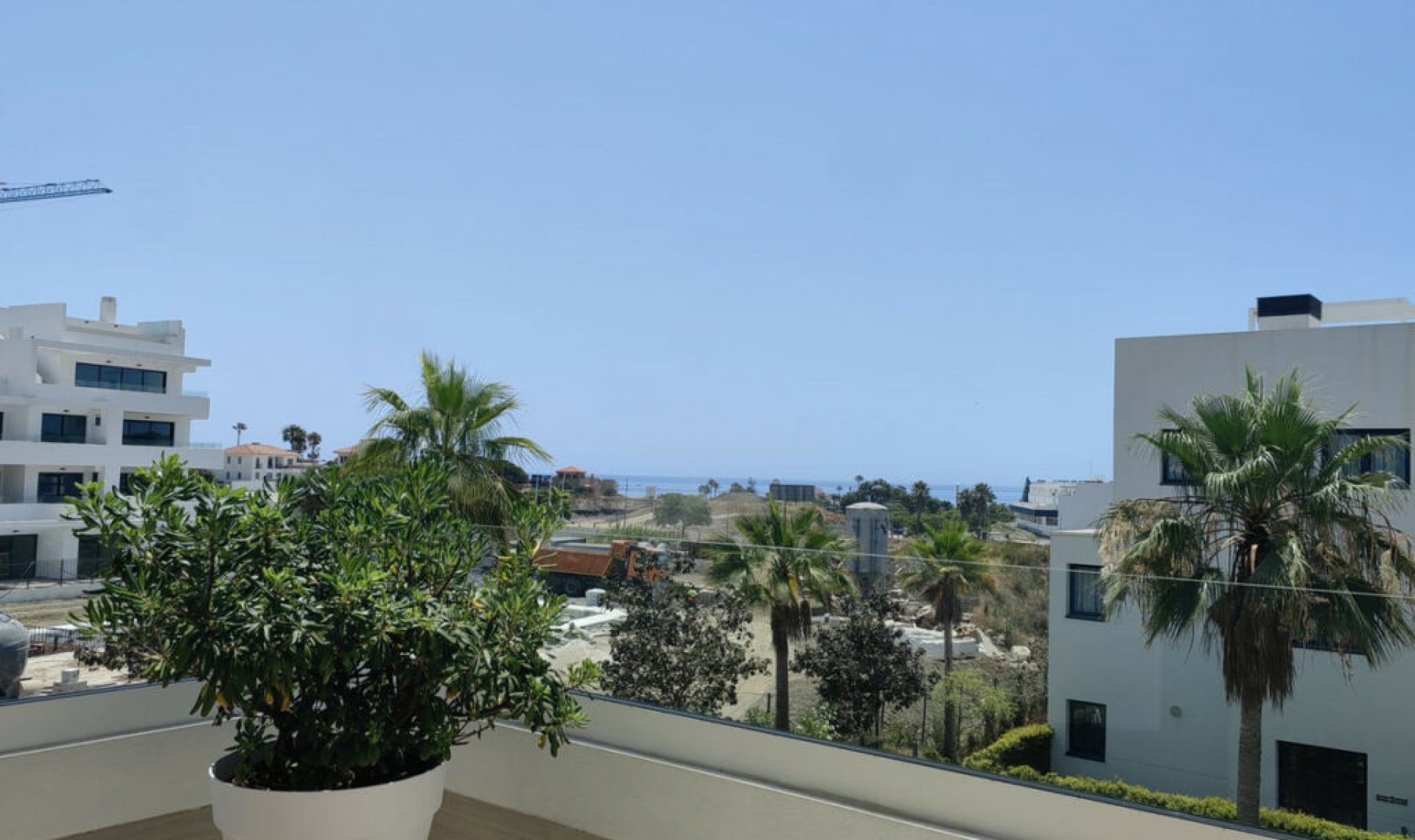 Resale - Apartment -
Estepona