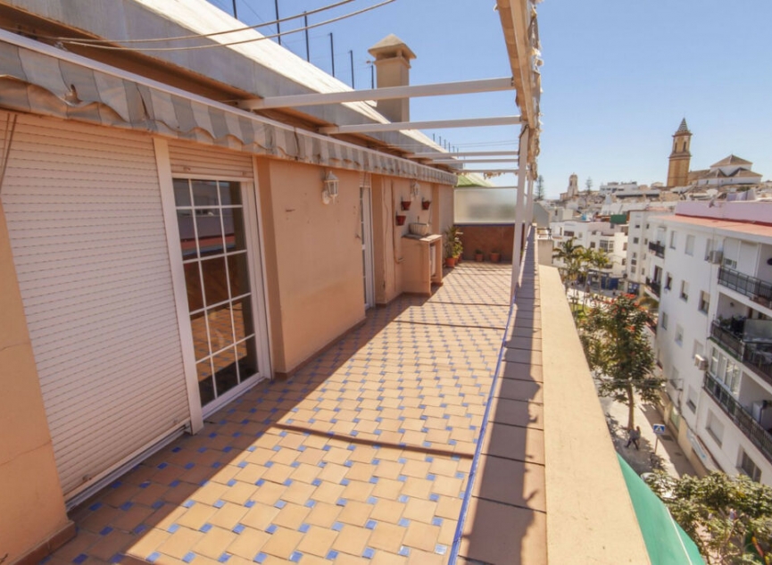 Resale - Apartment -
Estepona