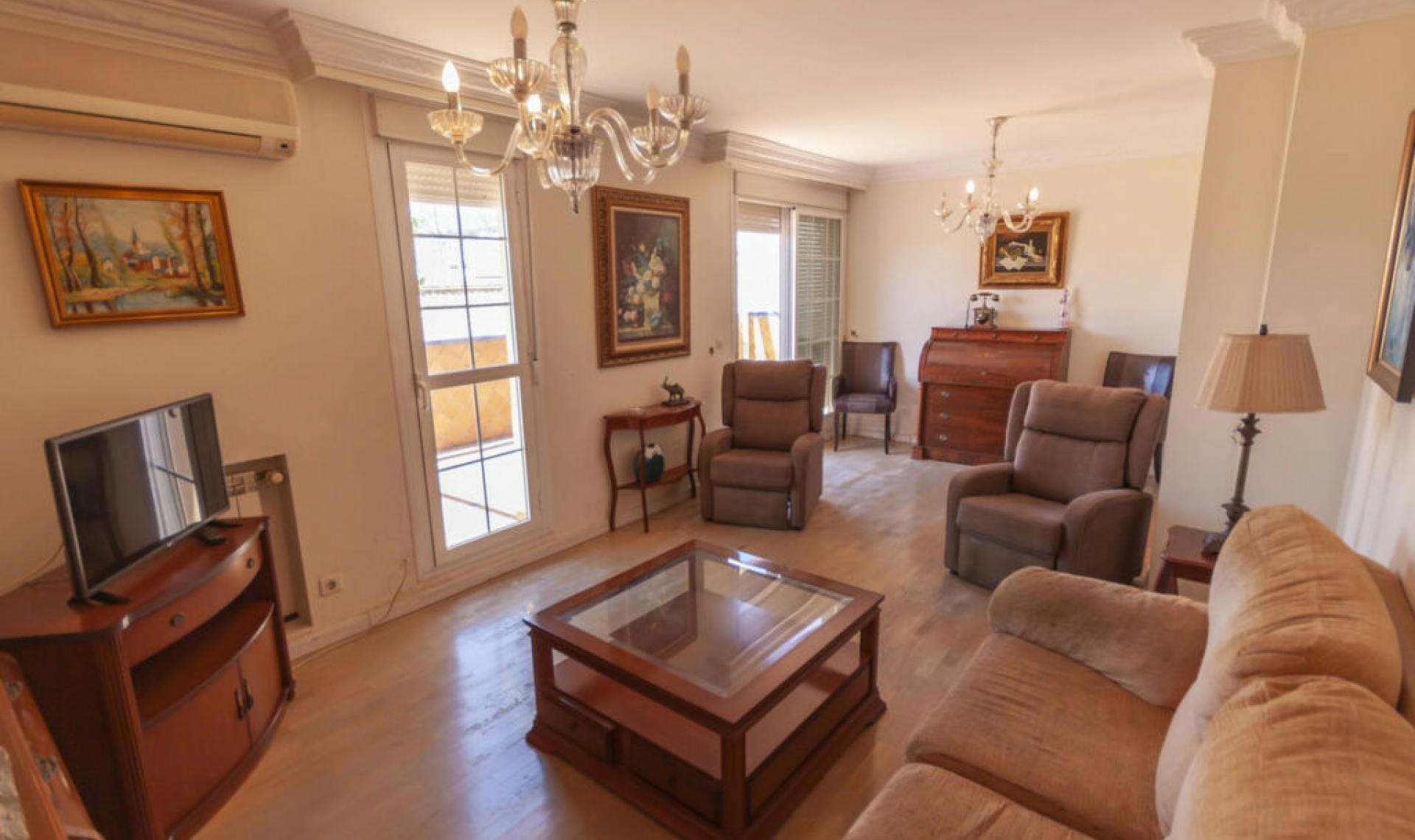 Resale - Apartment -
Estepona