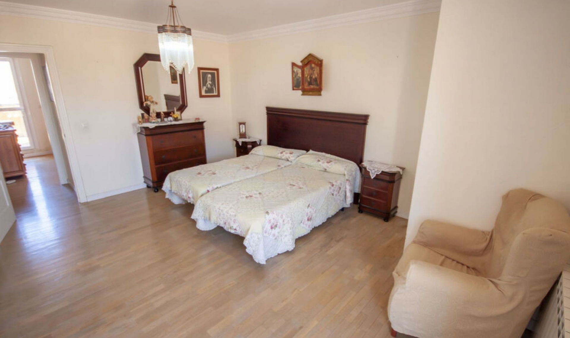 Resale - Apartment -
Estepona