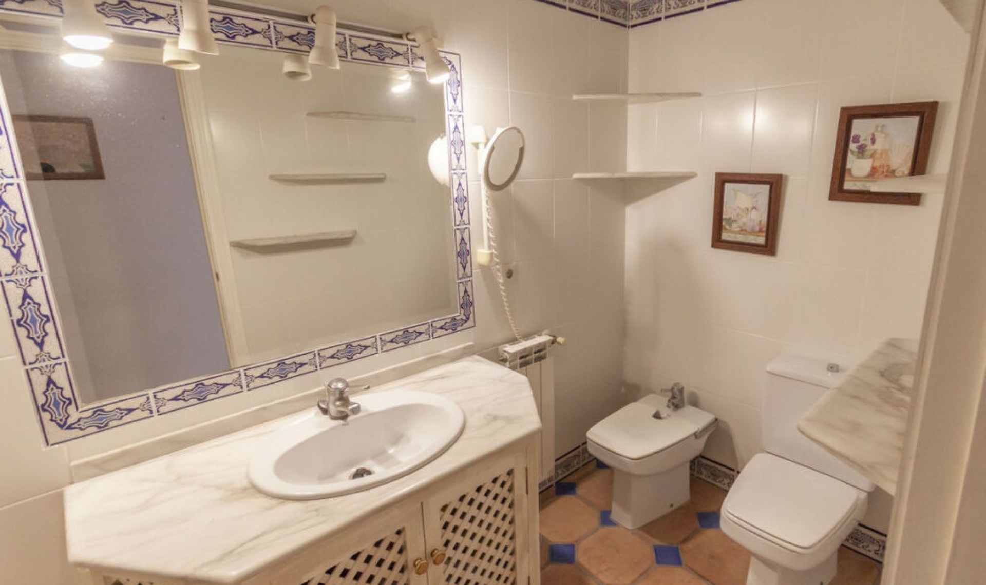 Resale - Apartment -
Estepona