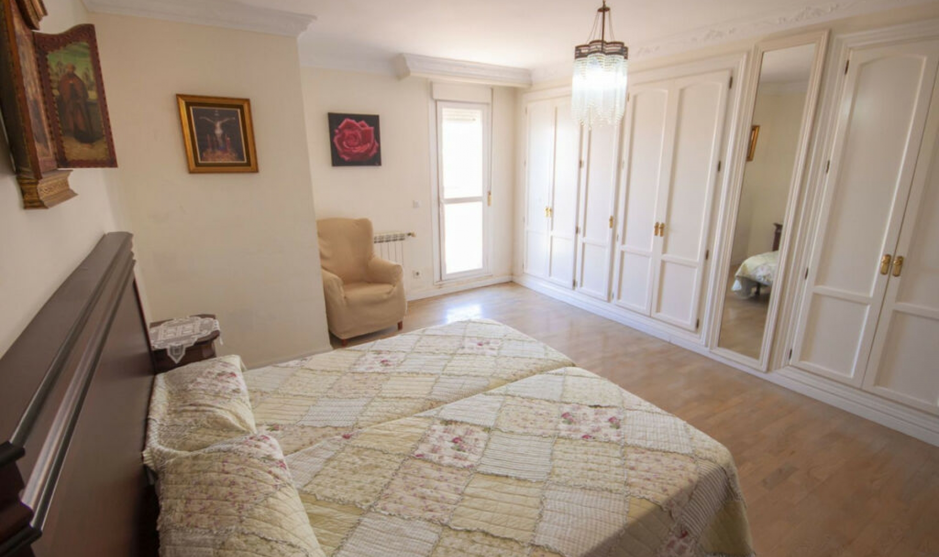 Resale - Apartment -
Estepona