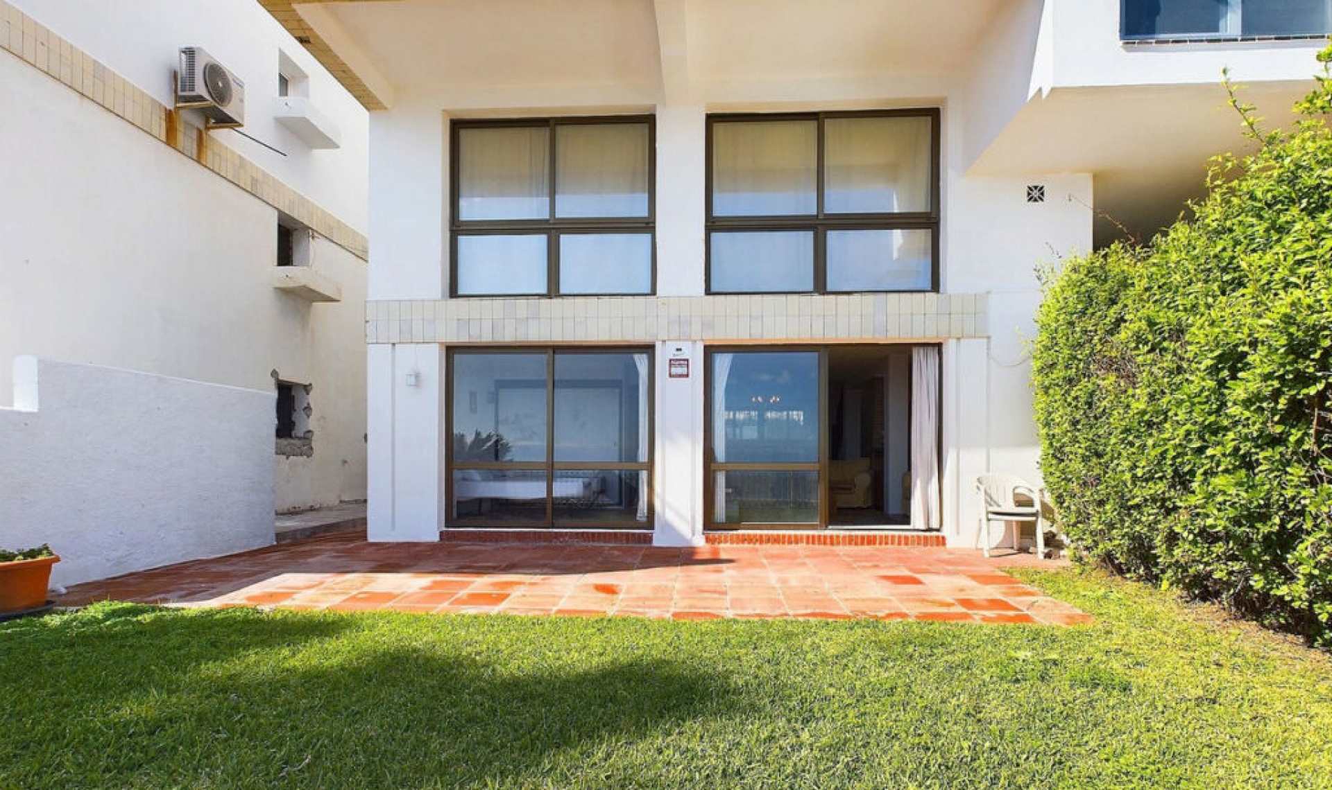 Resale - Apartment -
Estepona