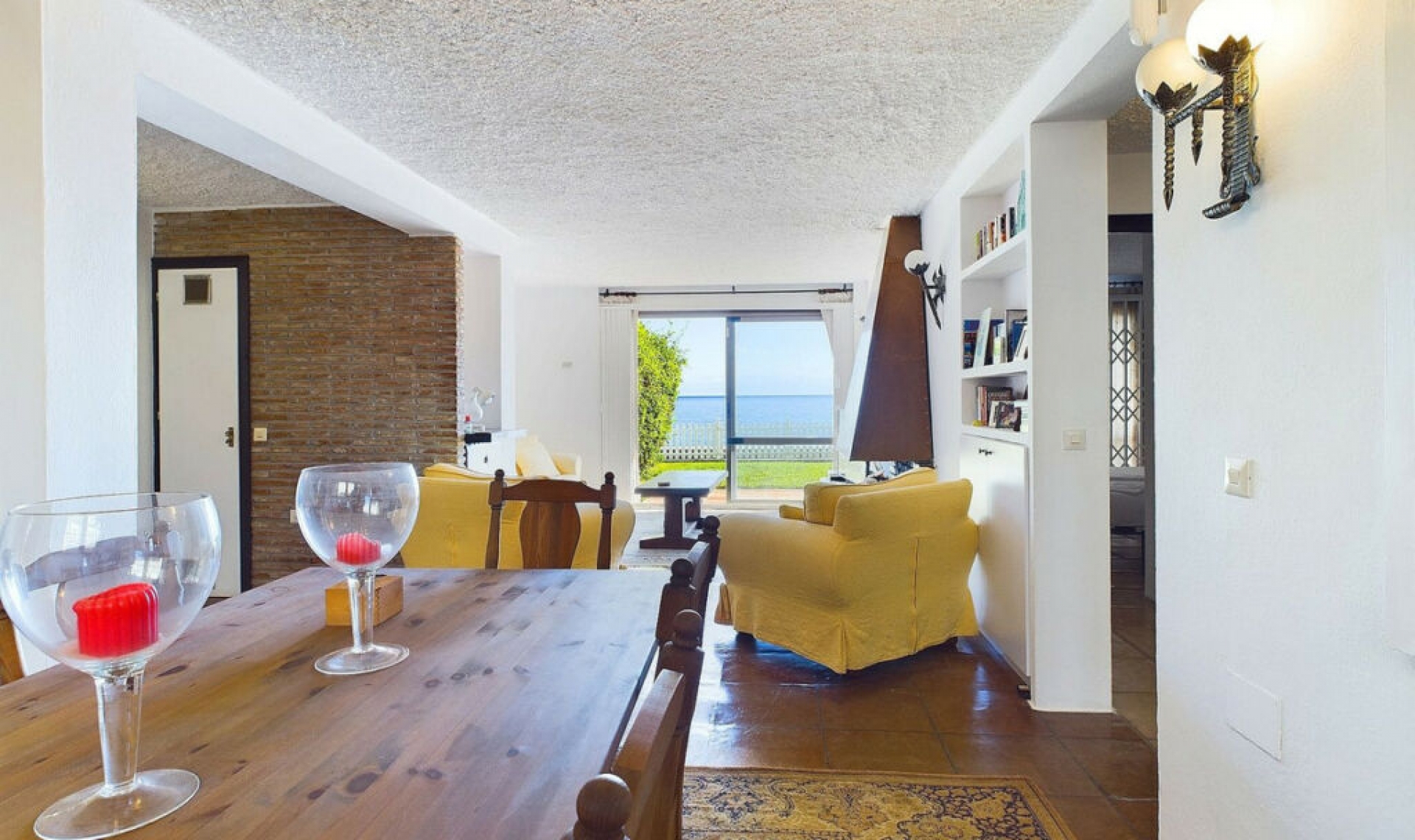 Resale - Apartment -
Estepona
