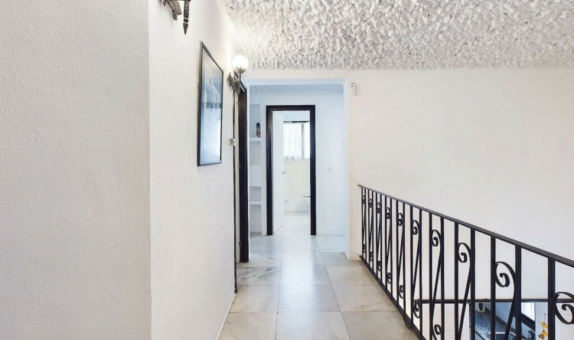 Resale - Apartment -
Estepona