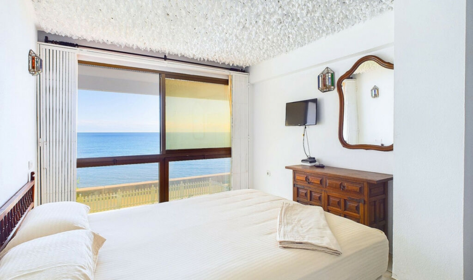 Resale - Apartment -
Estepona
