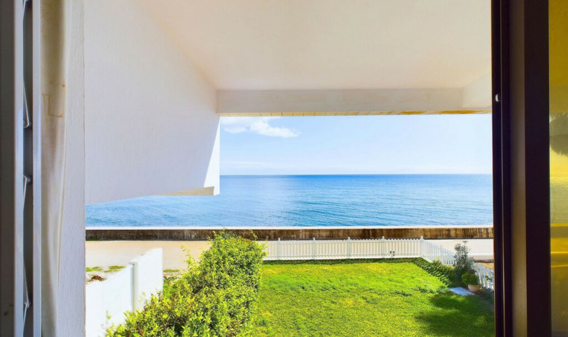 Resale - Apartment -
Estepona