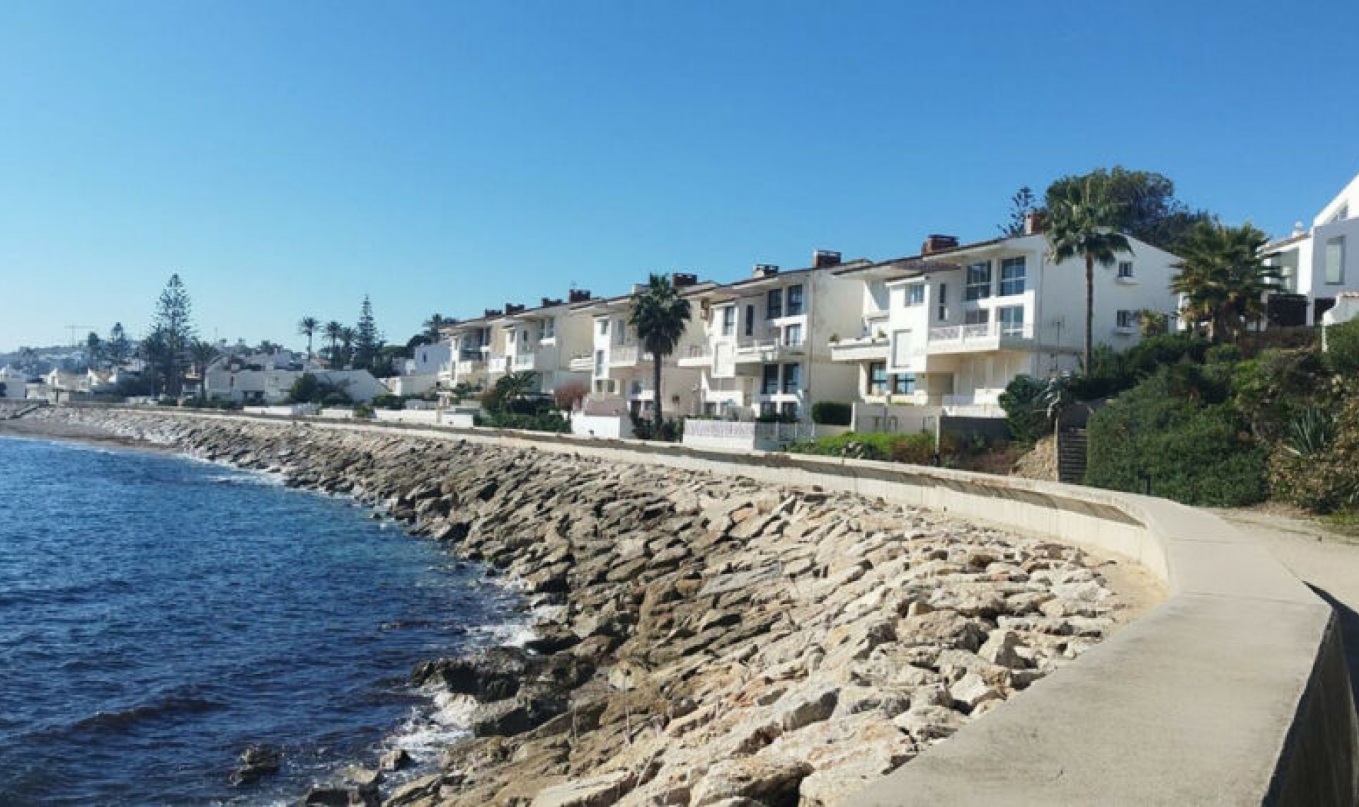 Resale - Apartment -
Estepona