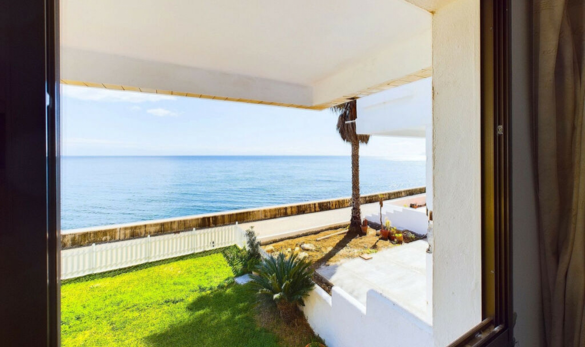 Resale - Apartment -
Estepona