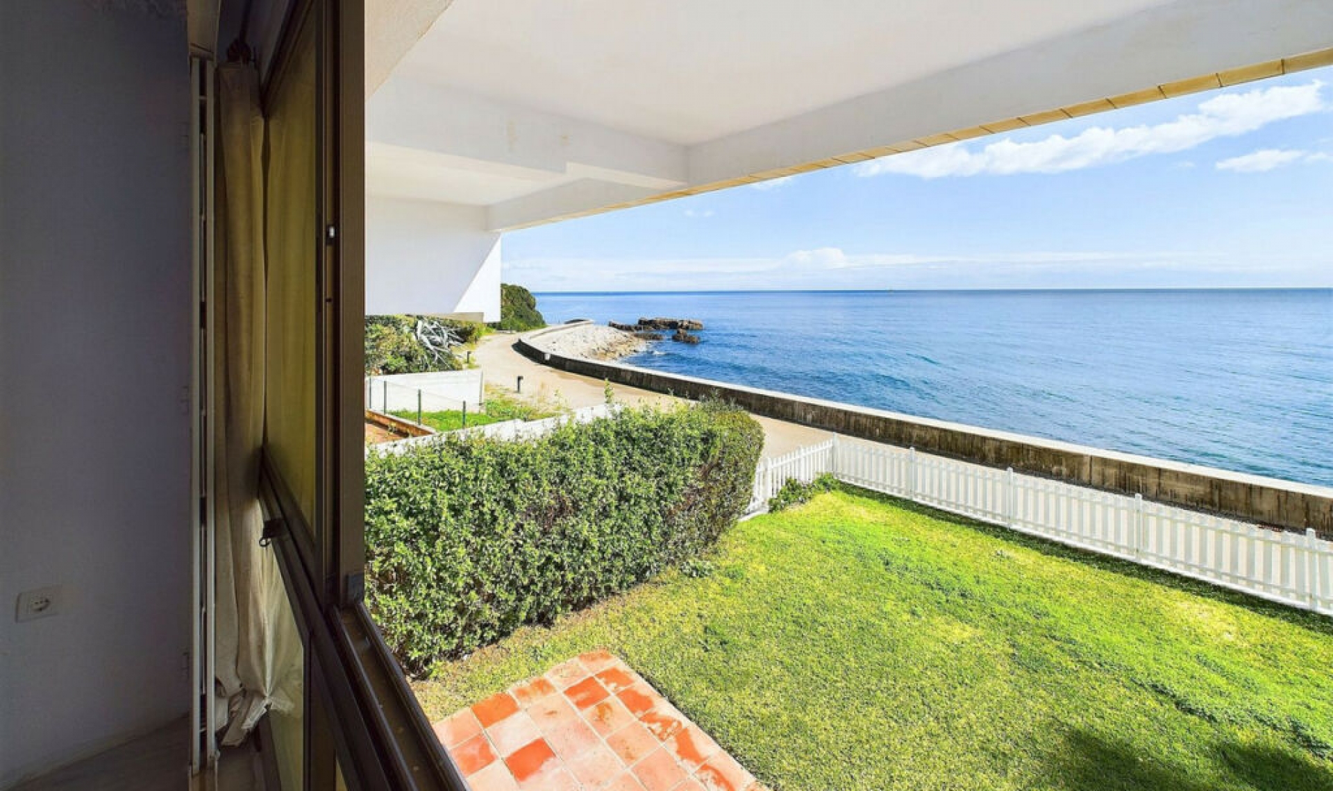 Resale - Apartment -
Estepona