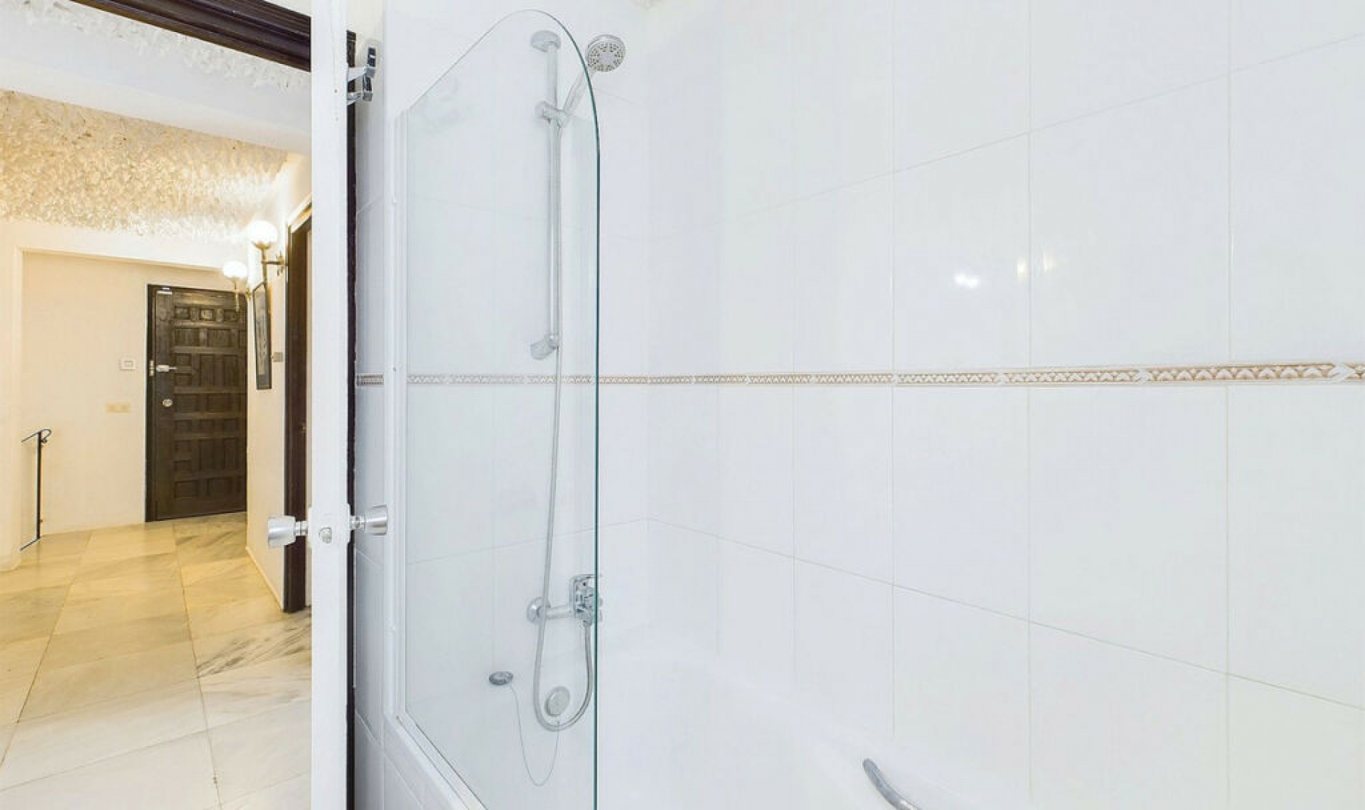 Resale - Apartment -
Estepona