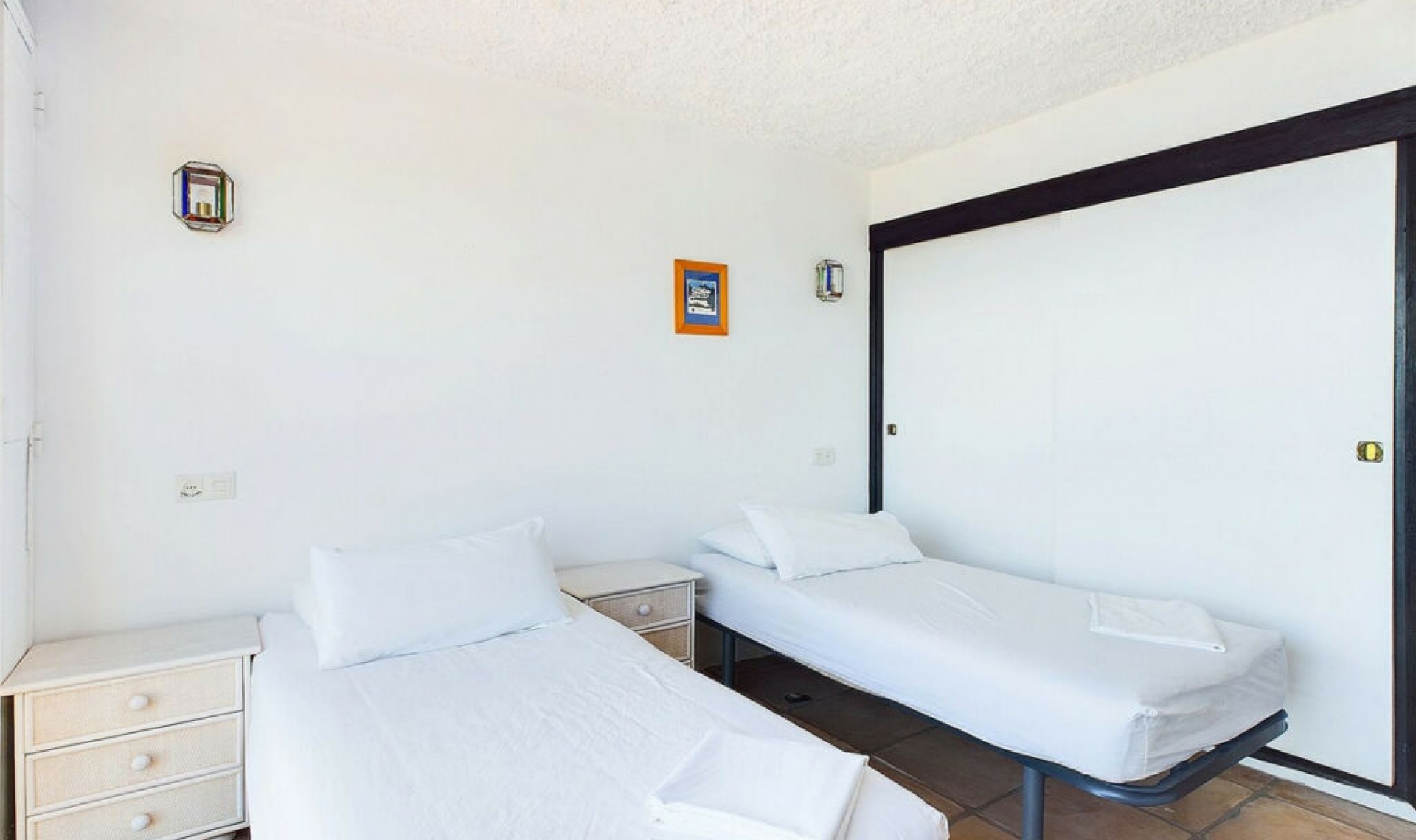Resale - Apartment -
Estepona