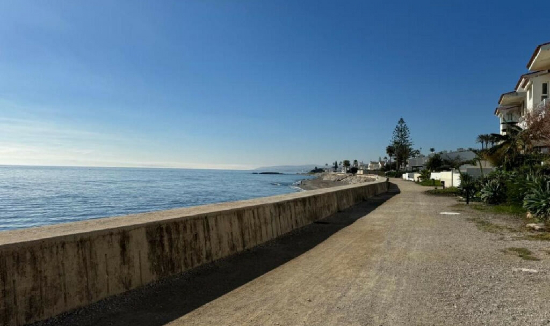 Resale - Apartment -
Estepona