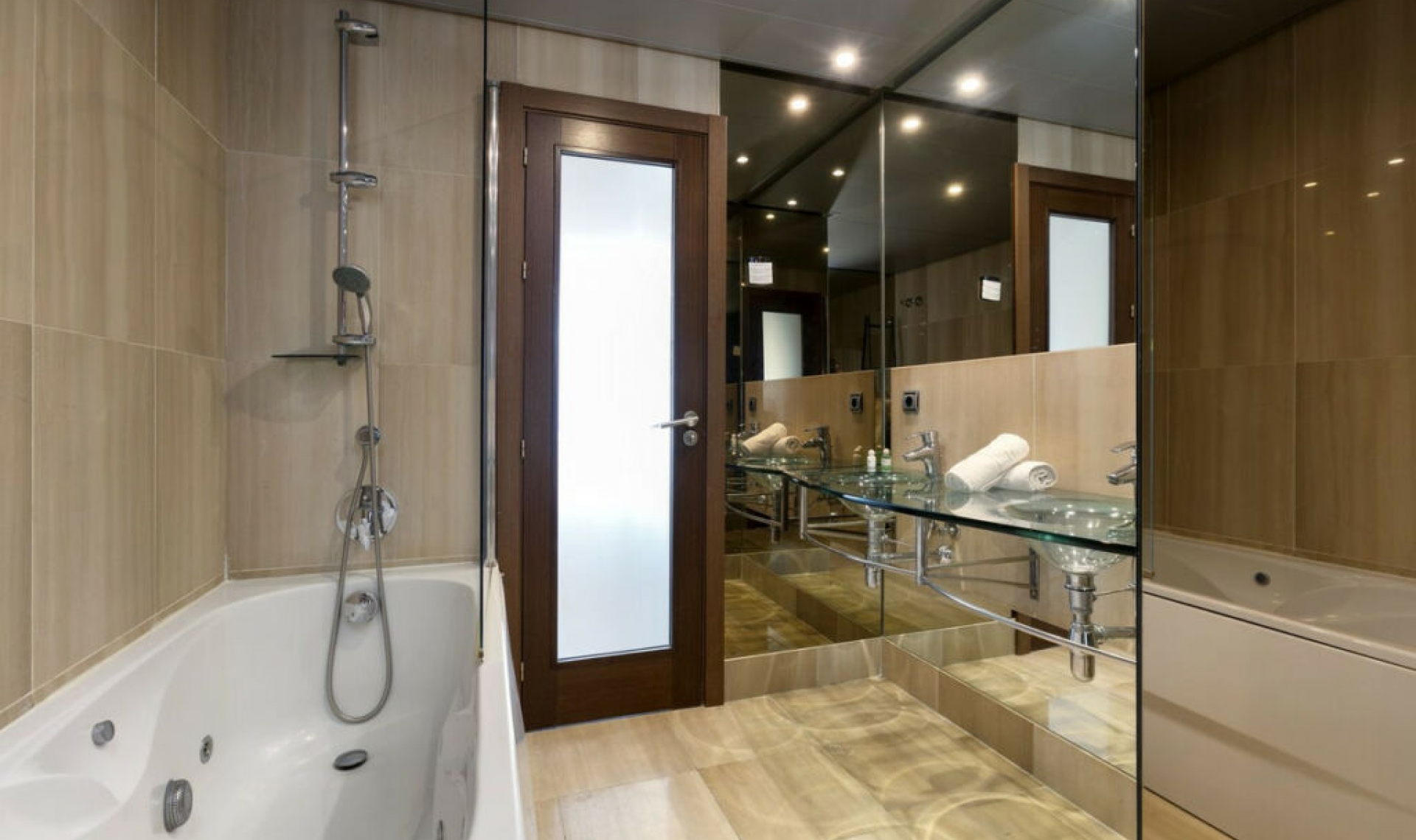 Resale - Apartment -
Estepona