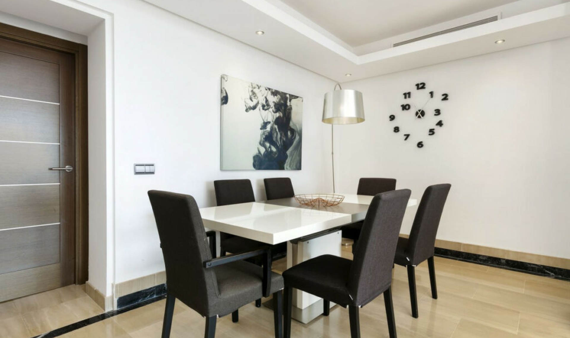 Resale - Apartment -
Estepona