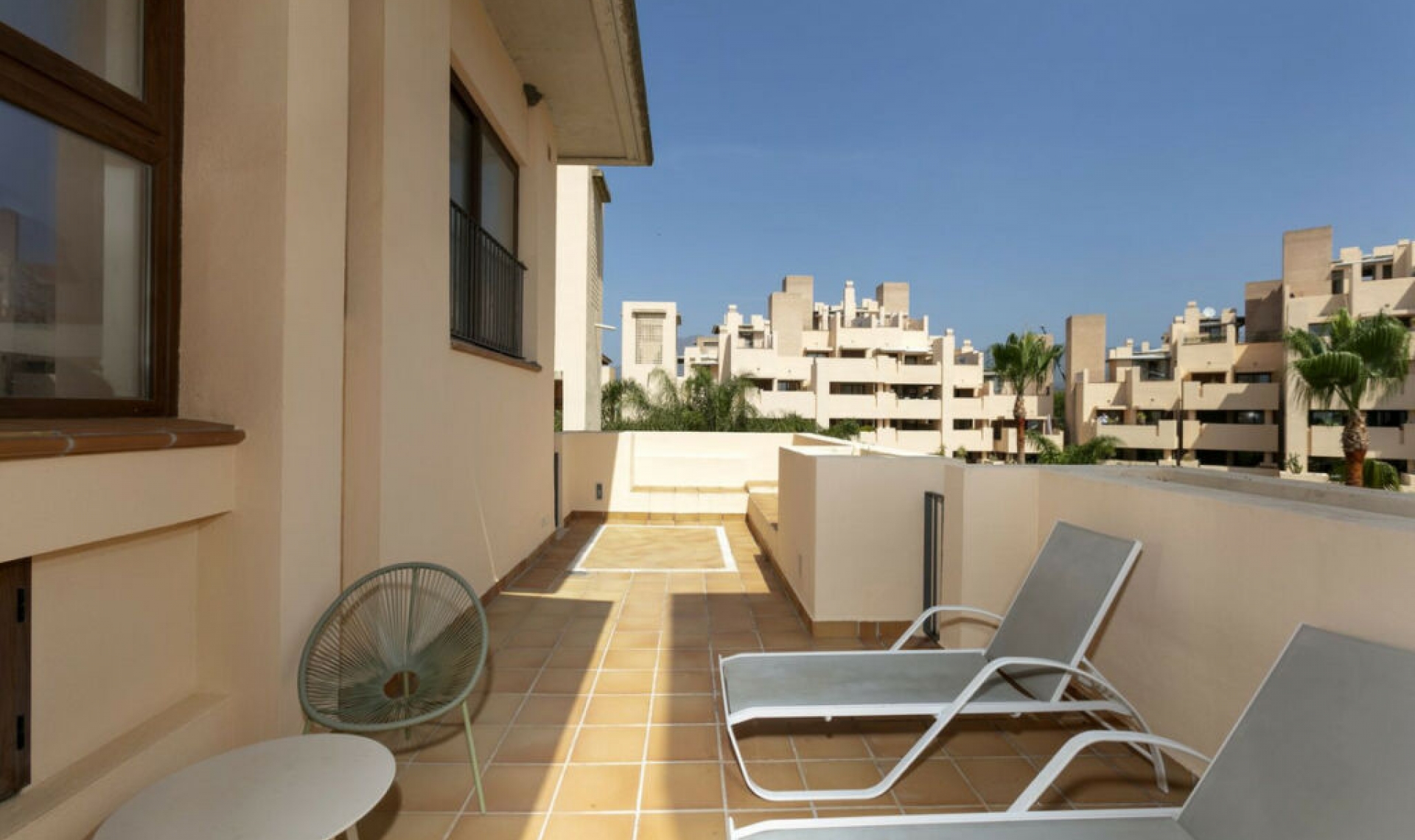 Resale - Apartment -
Estepona