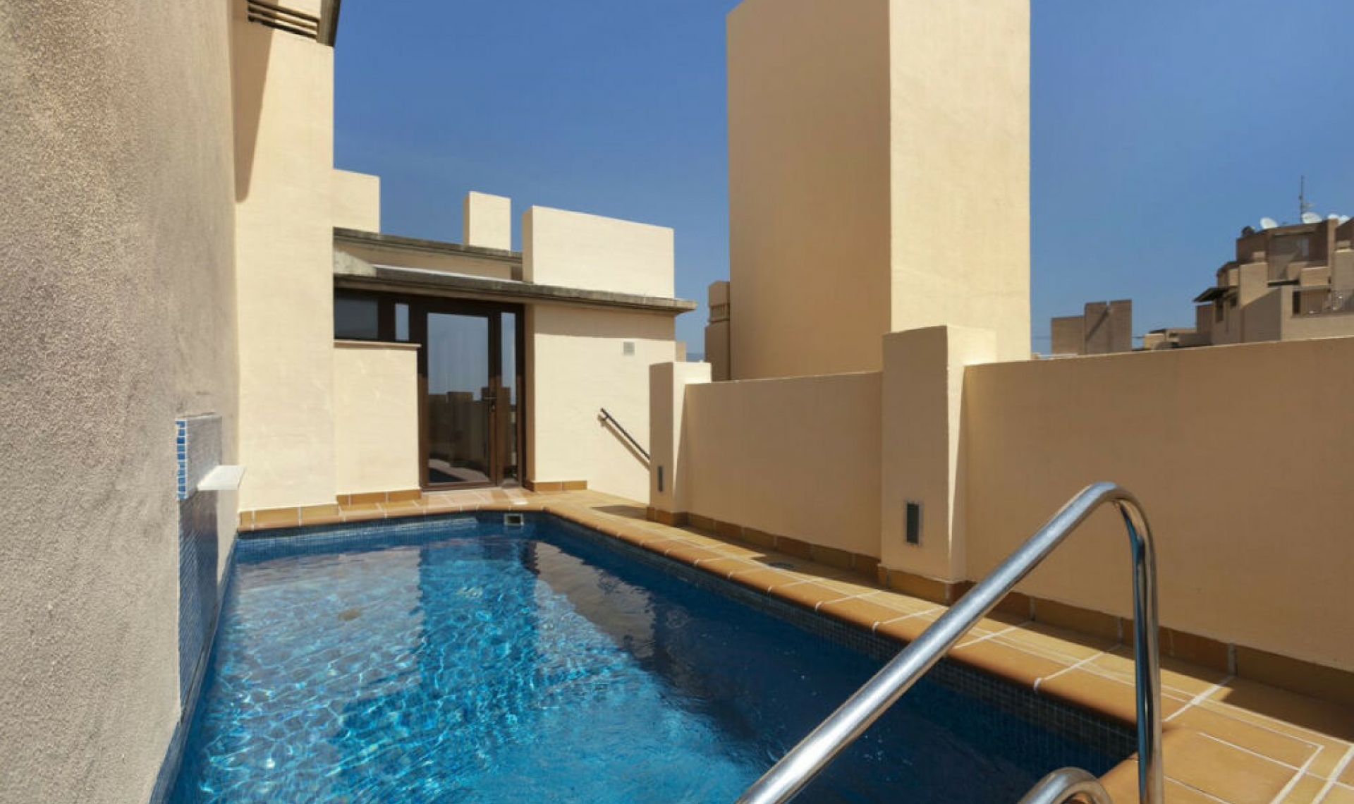 Resale - Apartment -
Estepona