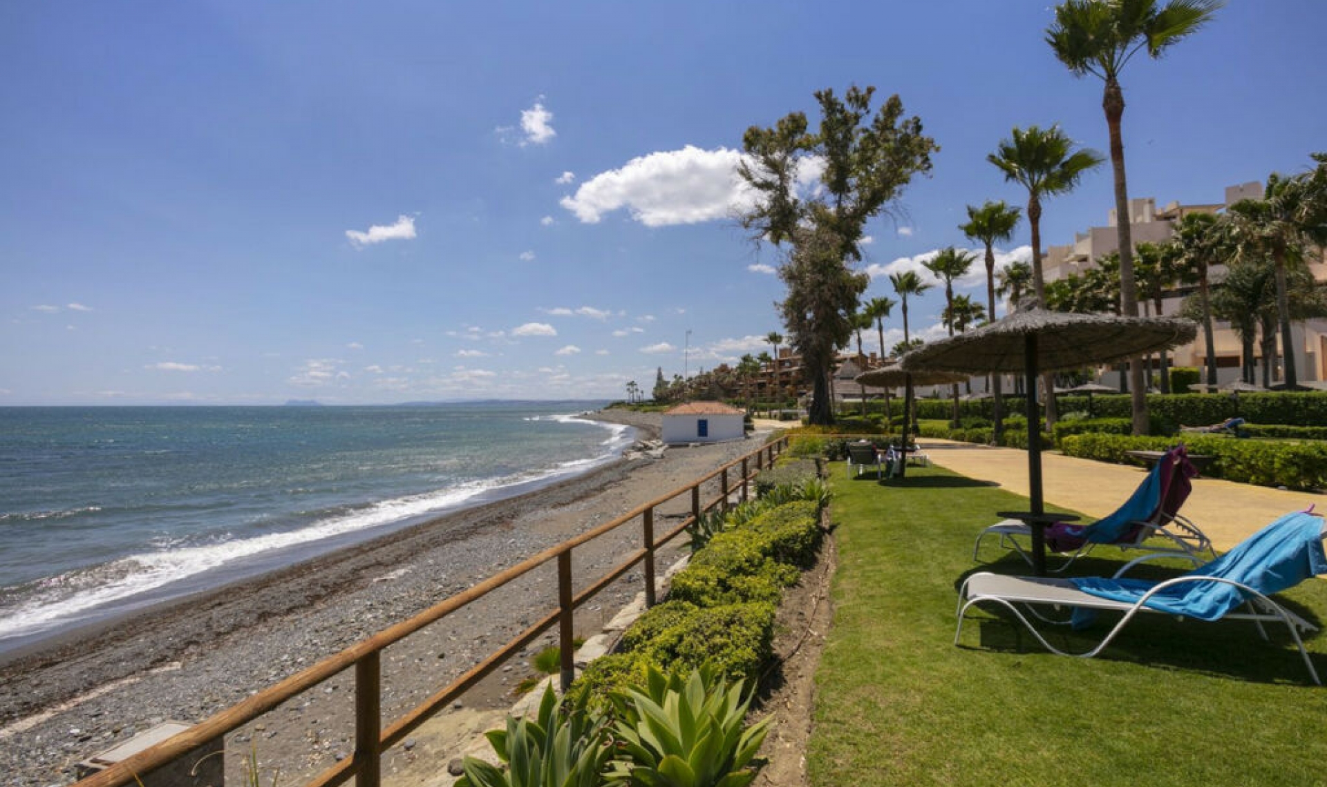 Resale - Apartment -
Estepona