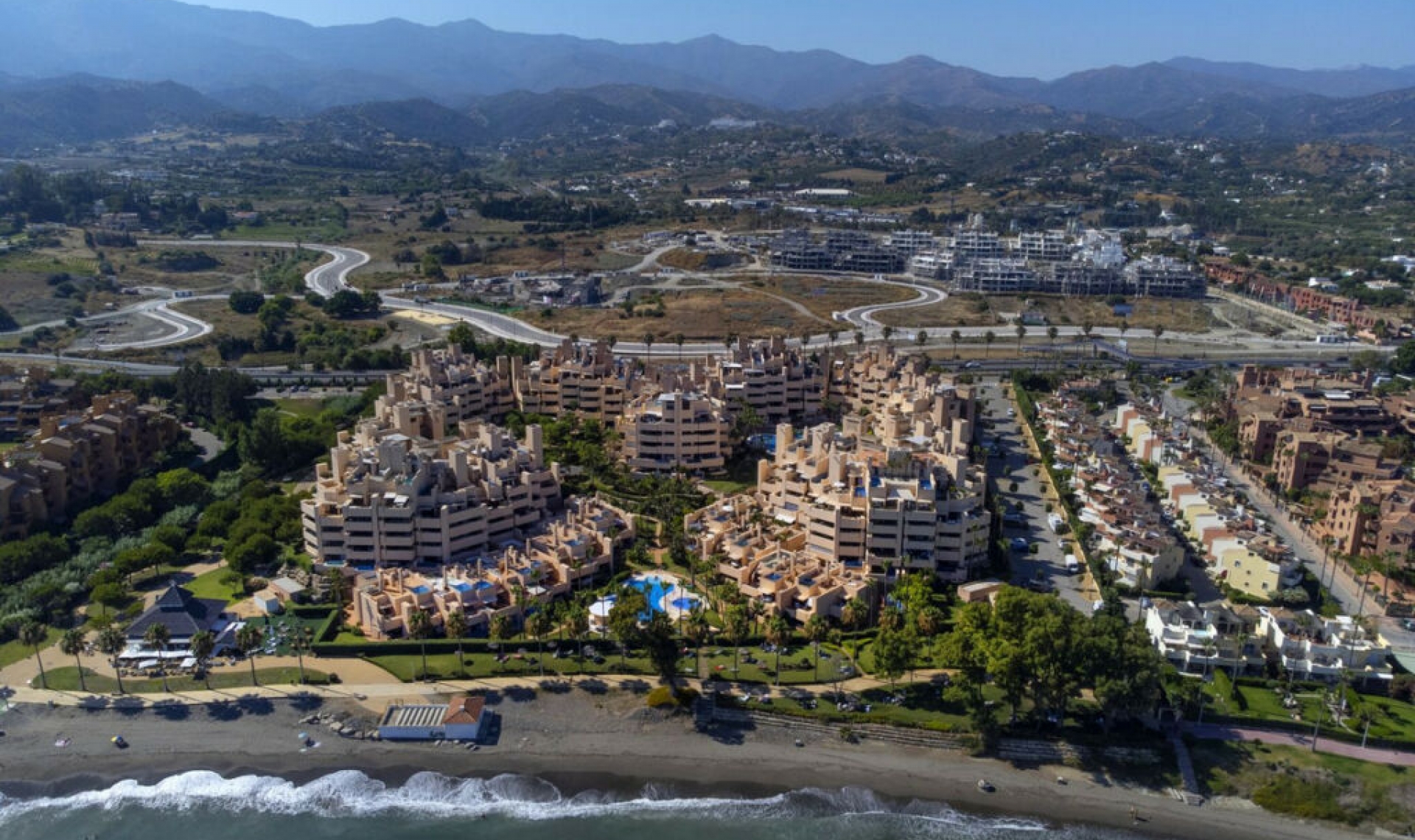 Resale - Apartment -
Estepona
