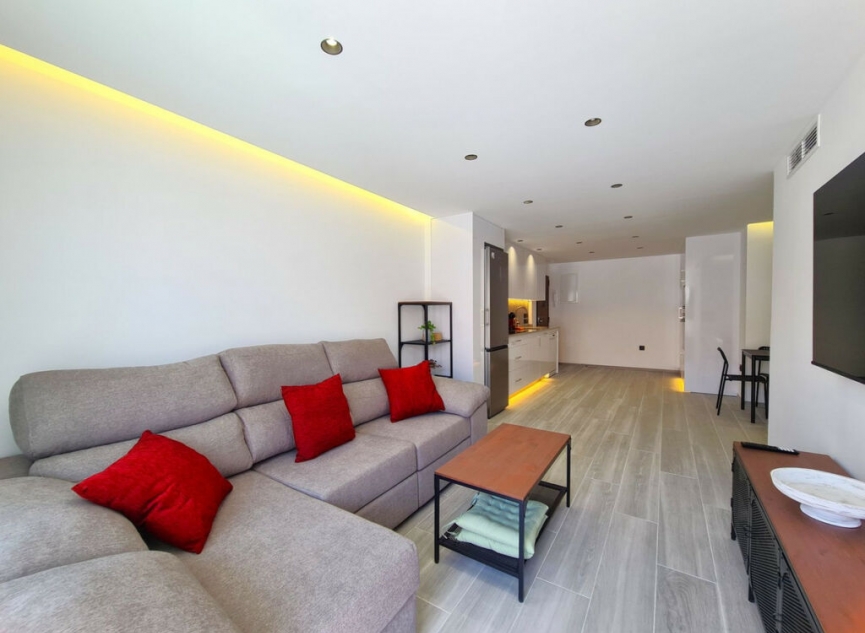 Resale - Apartment -
Estepona