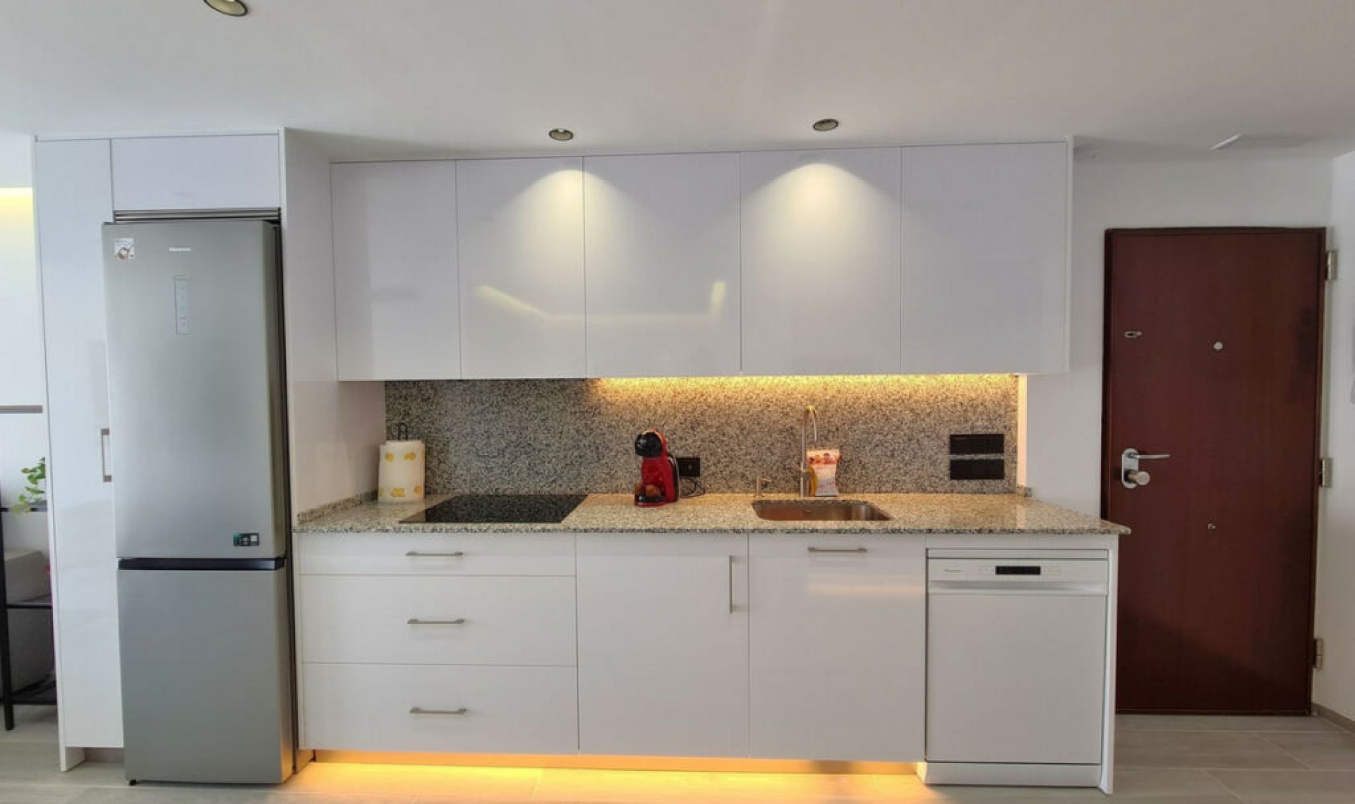 Resale - Apartment -
Estepona