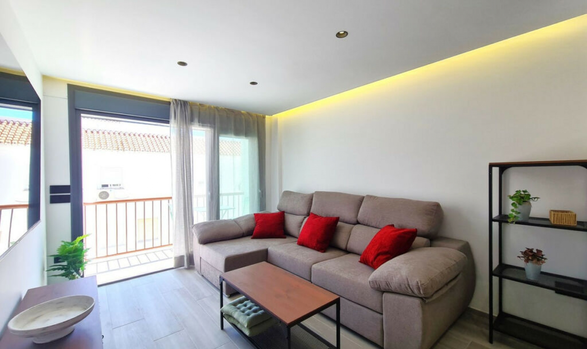 Resale - Apartment -
Estepona