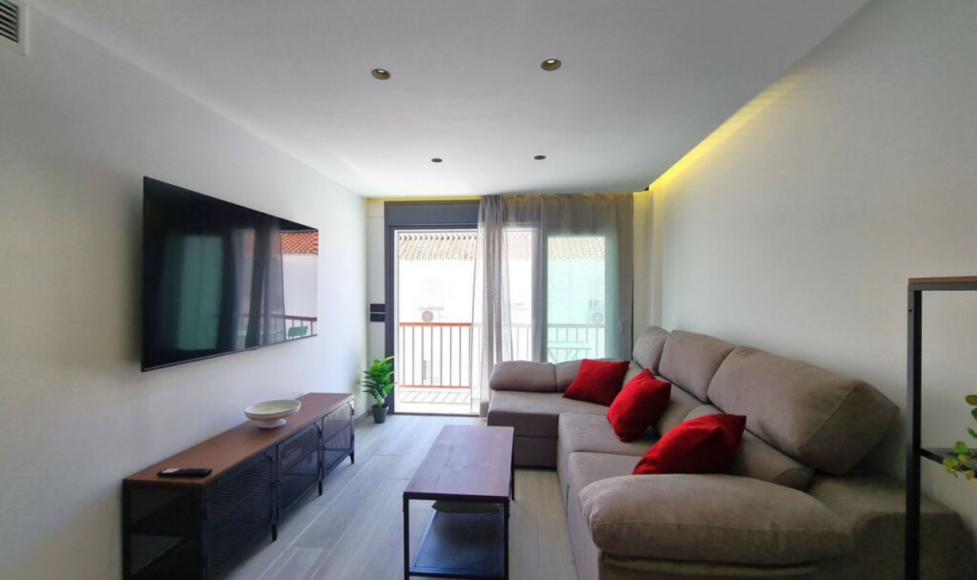 Resale - Apartment -
Estepona