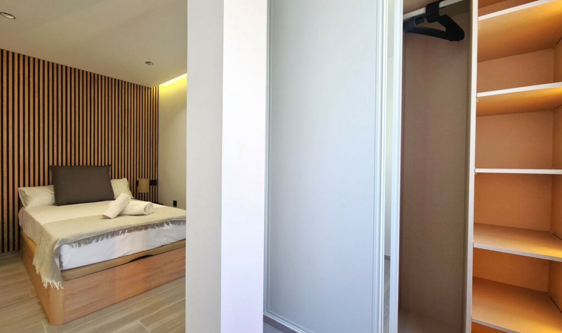 Resale - Apartment -
Estepona