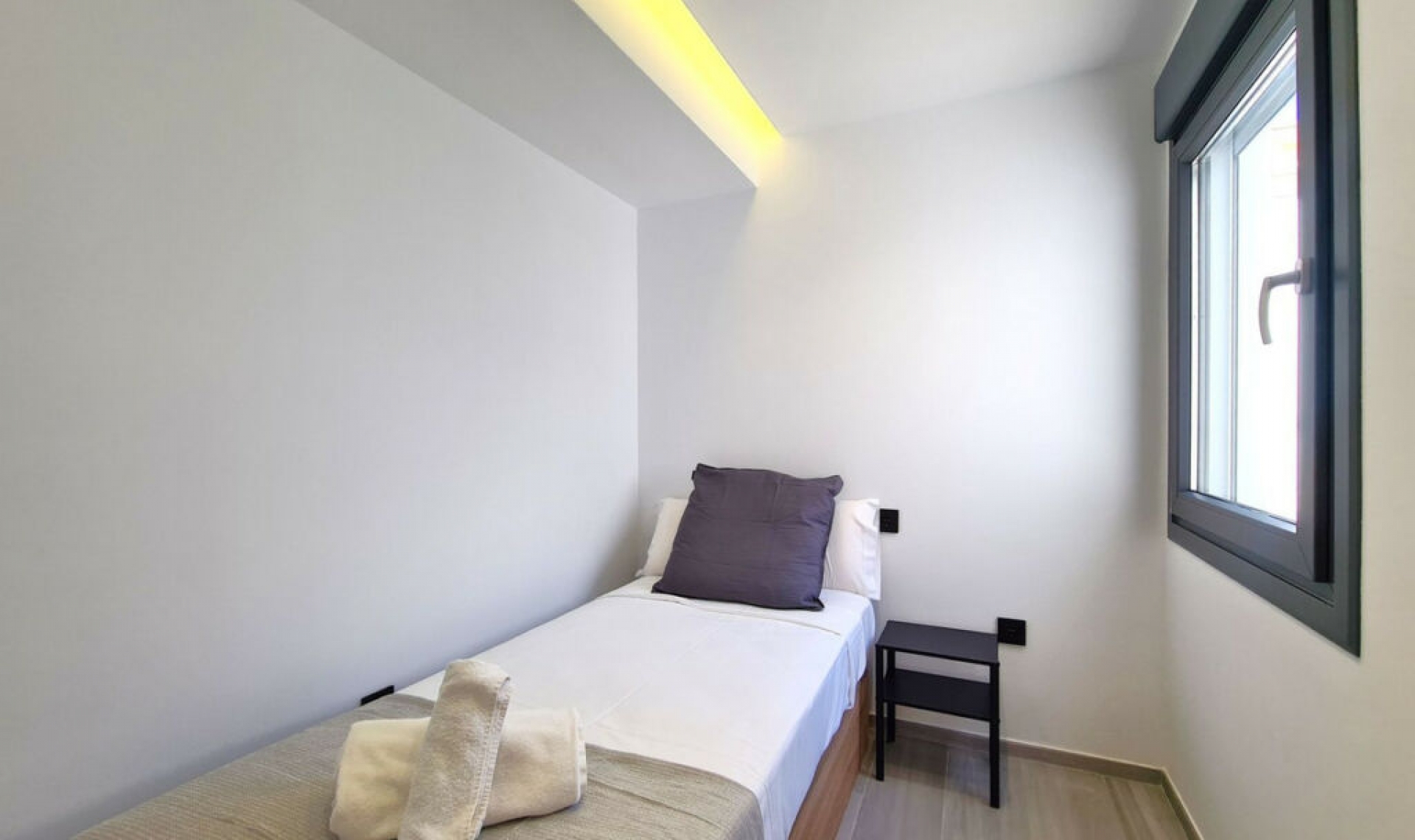 Resale - Apartment -
Estepona