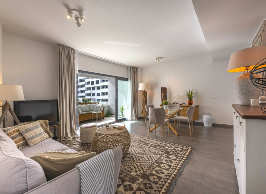 Resale - Apartment -
Estepona