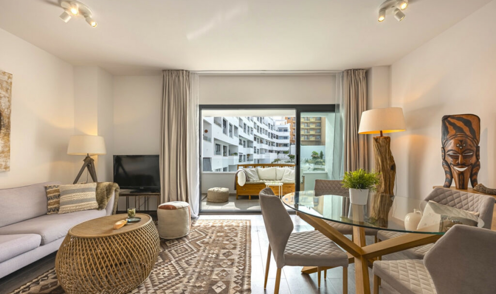 Resale - Apartment -
Estepona