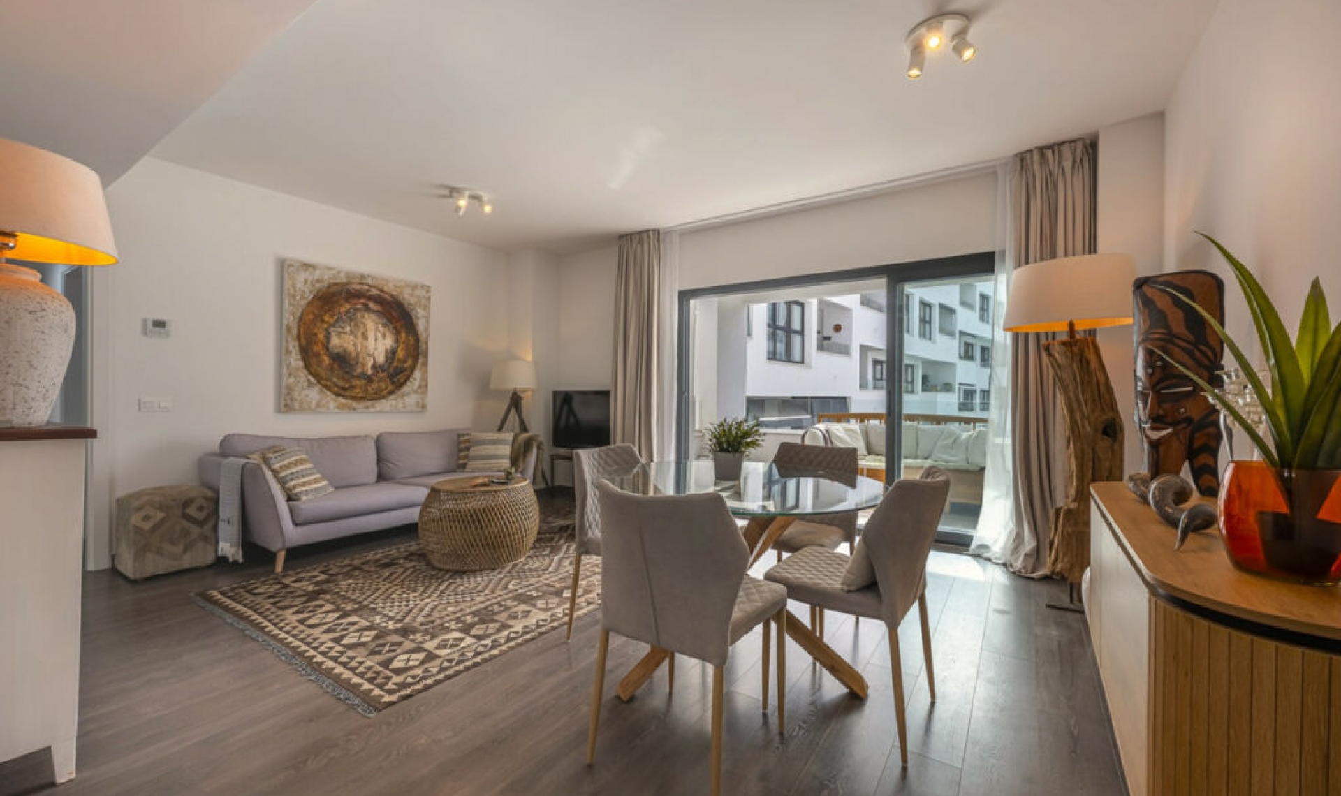Resale - Apartment -
Estepona