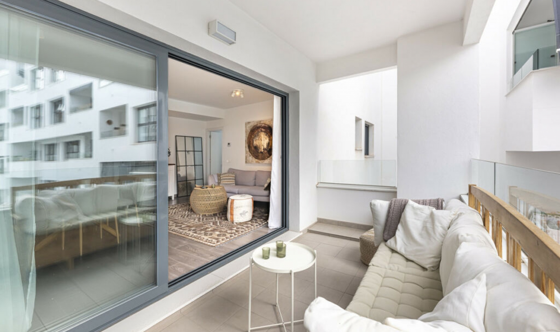 Resale - Apartment -
Estepona