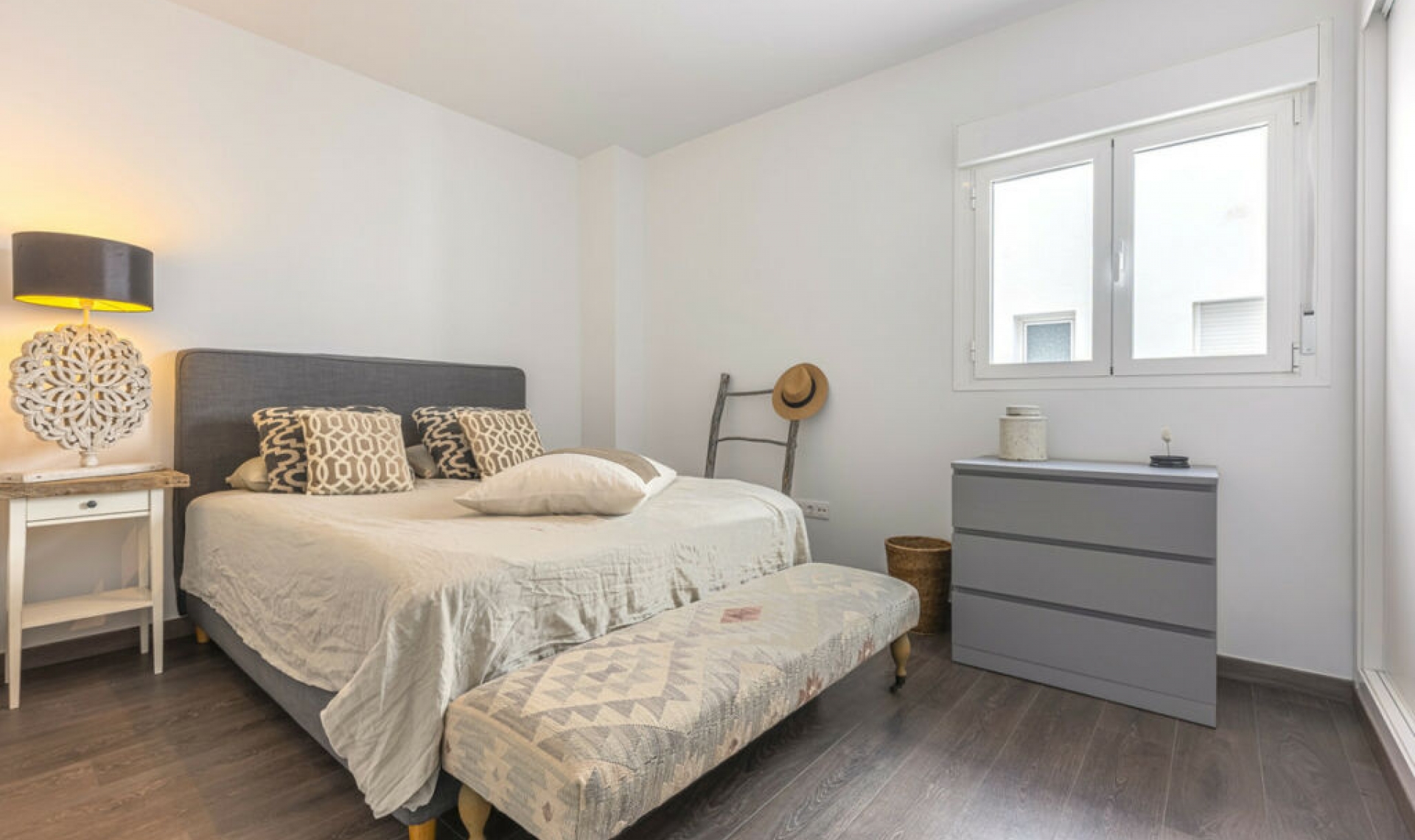 Resale - Apartment -
Estepona