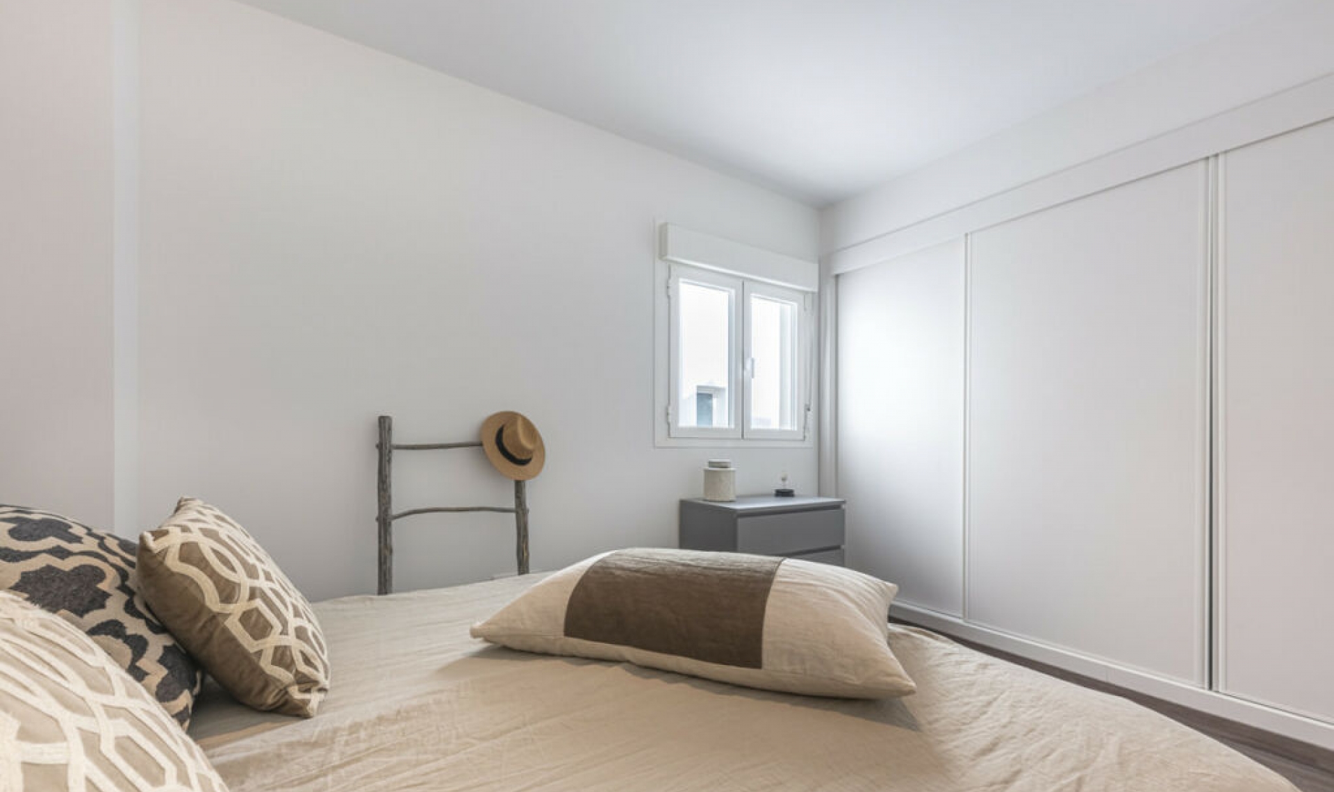 Resale - Apartment -
Estepona