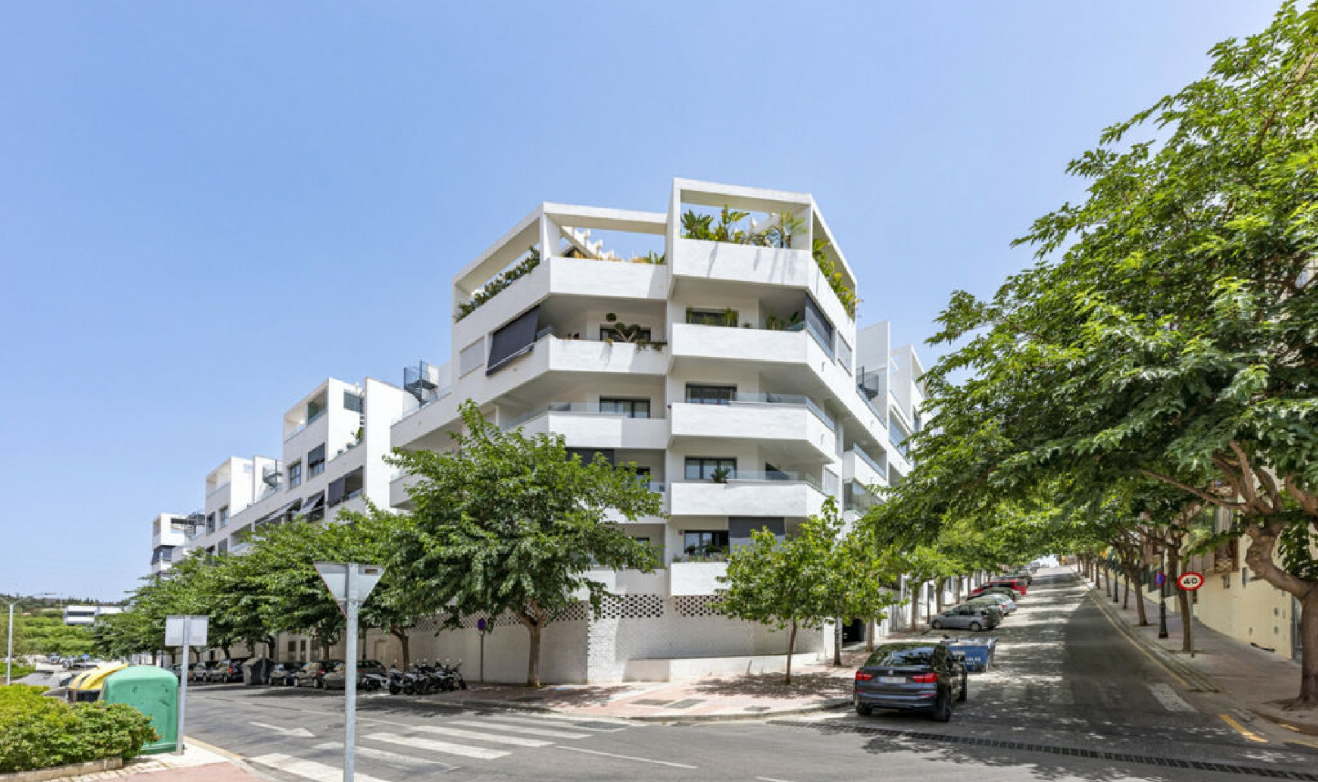 Resale - Apartment -
Estepona