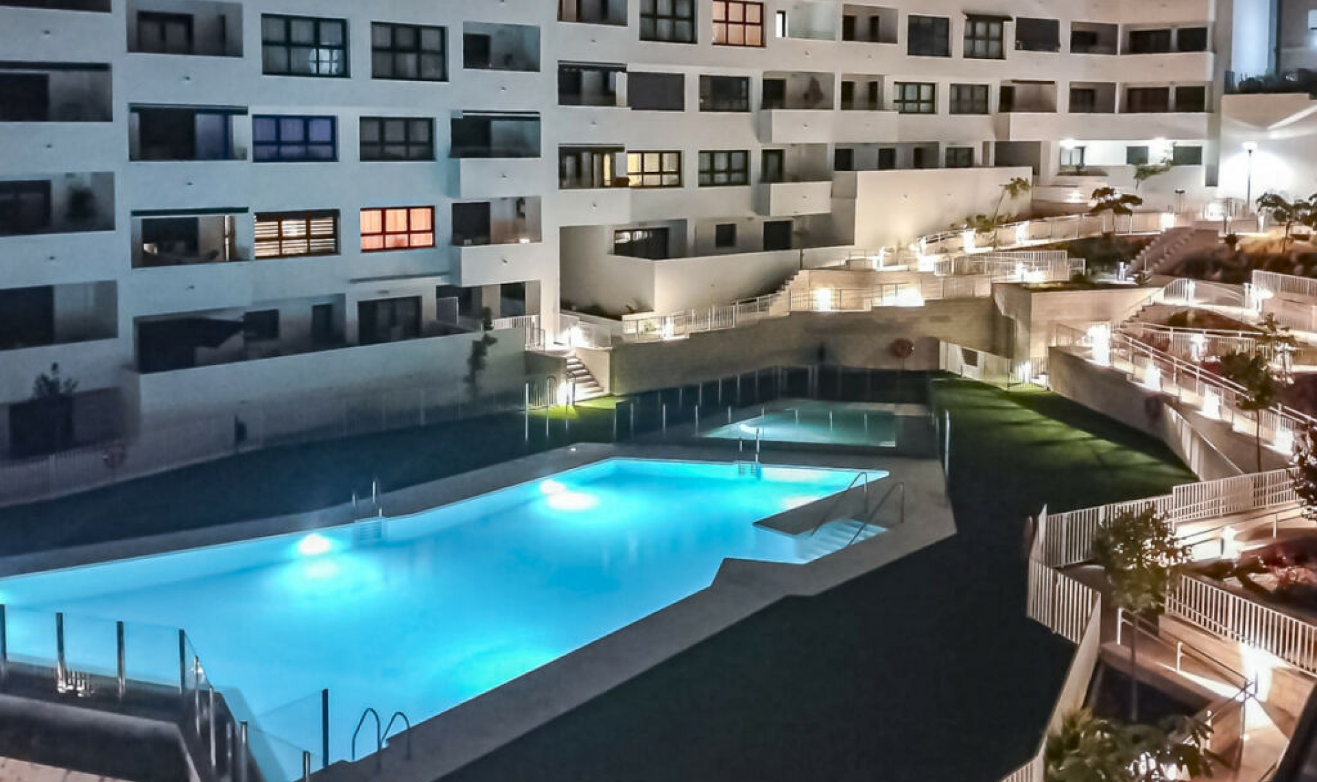 Resale - Apartment -
Estepona