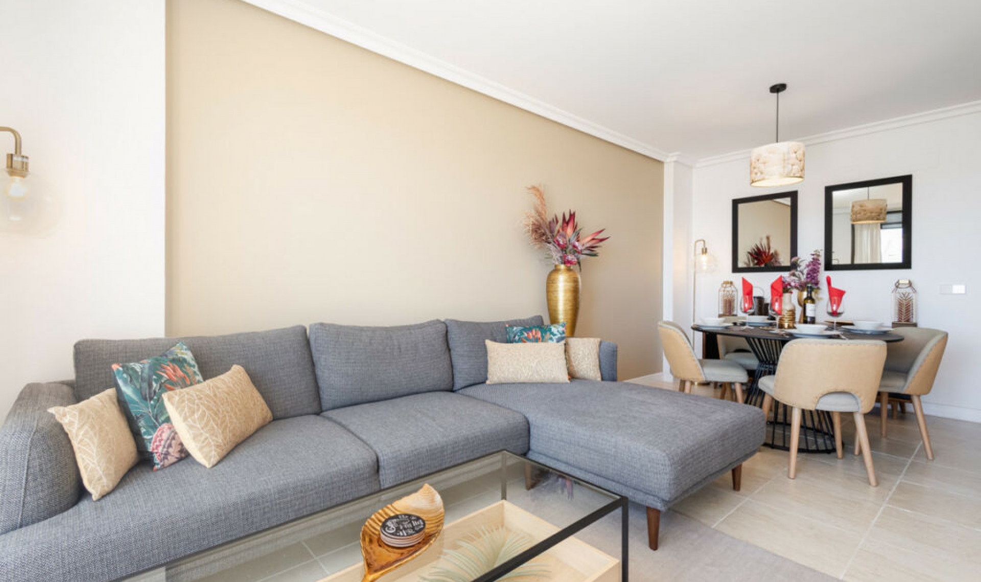 Resale - Apartment -
Estepona
