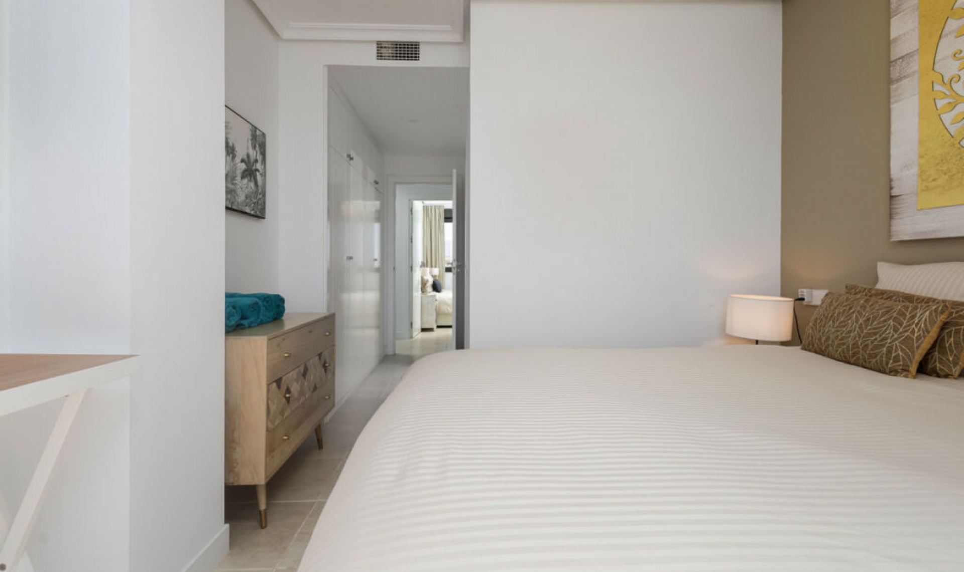 Resale - Apartment -
Estepona