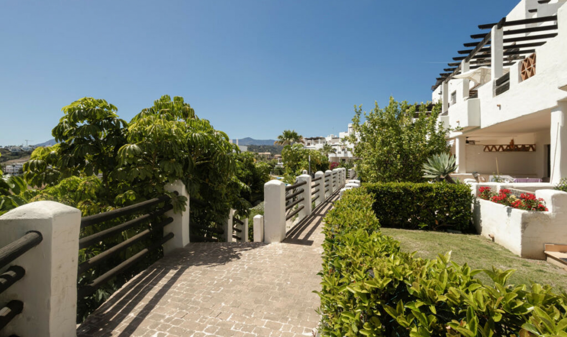 Resale - Apartment -
Estepona